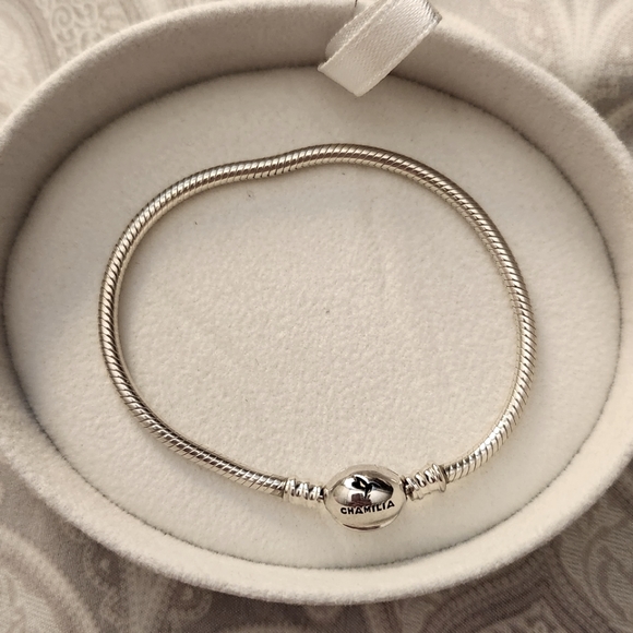 Chamilia Size Small Sterling Silver Bracelet - Picture 3 of 3